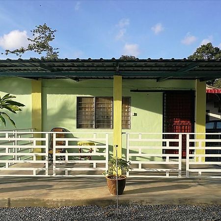 Chalet Desa Halban Kangar Bagian luar foto