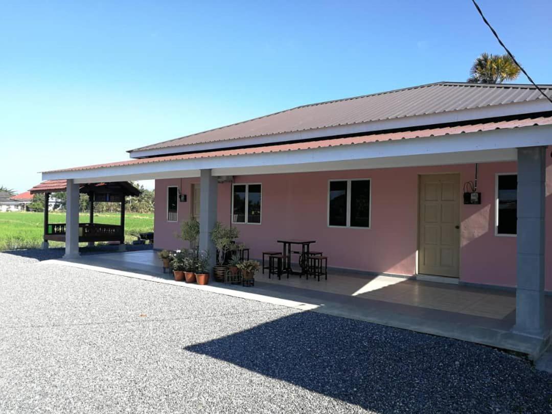 Chalet Desa Halban Kangar Bagian luar foto