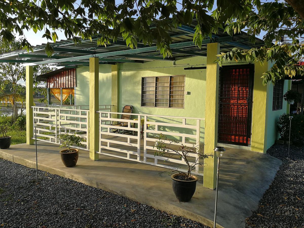 Chalet Desa Halban Kangar Bagian luar foto